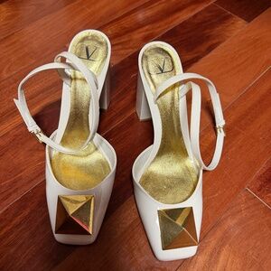 Valentino Single Stud Rockstud Heels